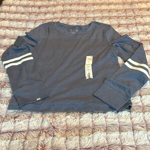 SO boy  Long Sleeve top size medium